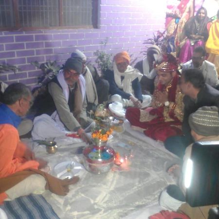 Hotel Srishti Shelter Varanasi Esterno foto