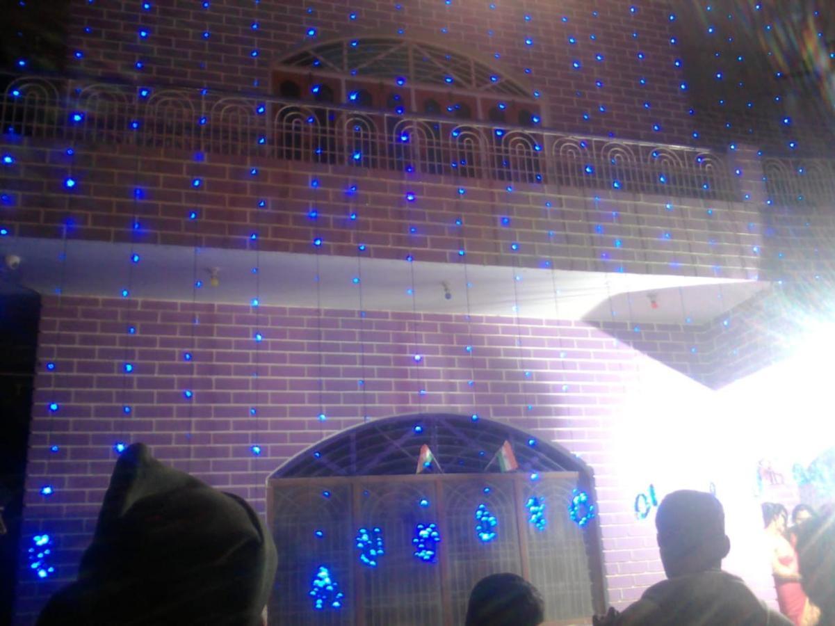 Hotel Srishti Shelter Varanasi Esterno foto