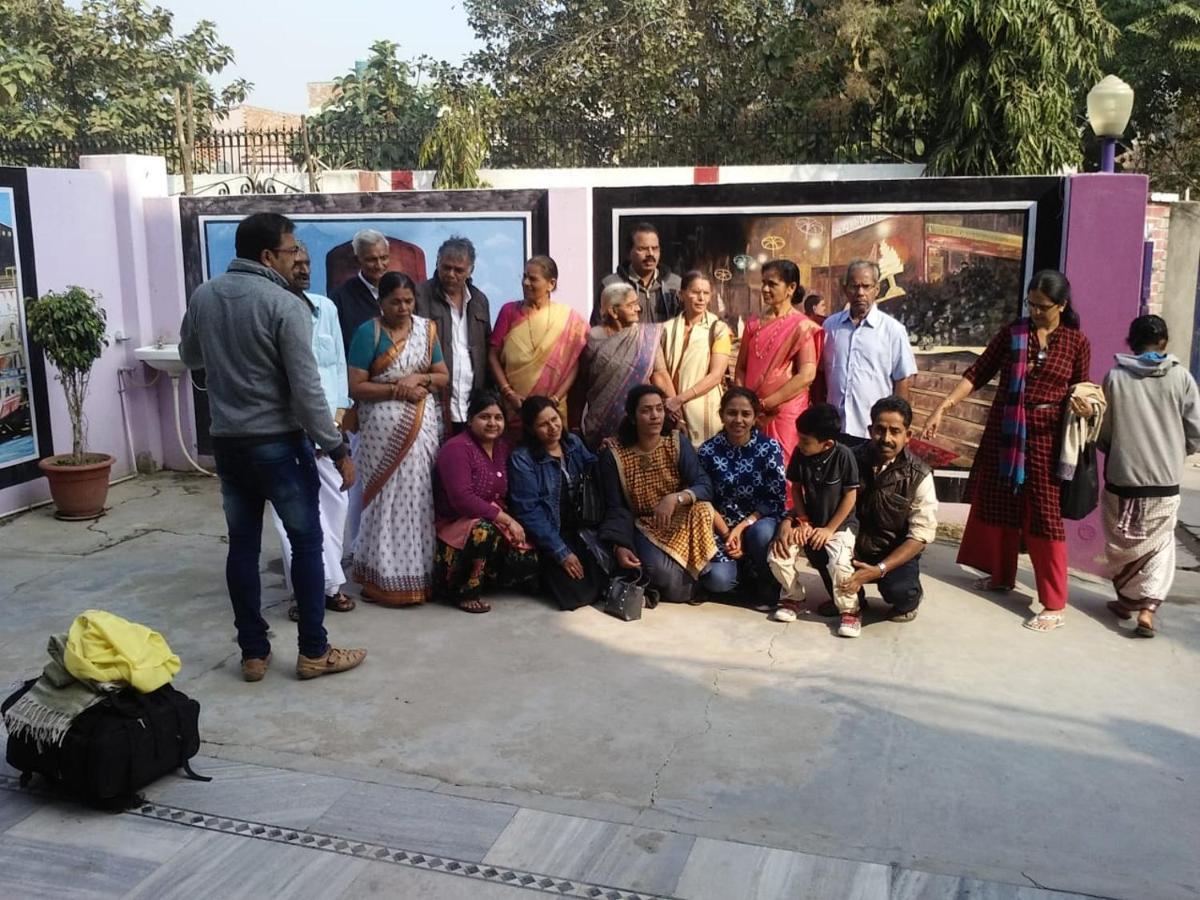 Hotel Srishti Shelter Varanasi Esterno foto