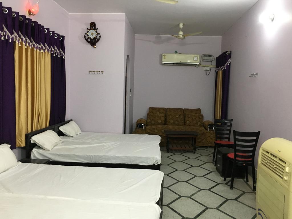 Hotel Srishti Shelter Varanasi Esterno foto