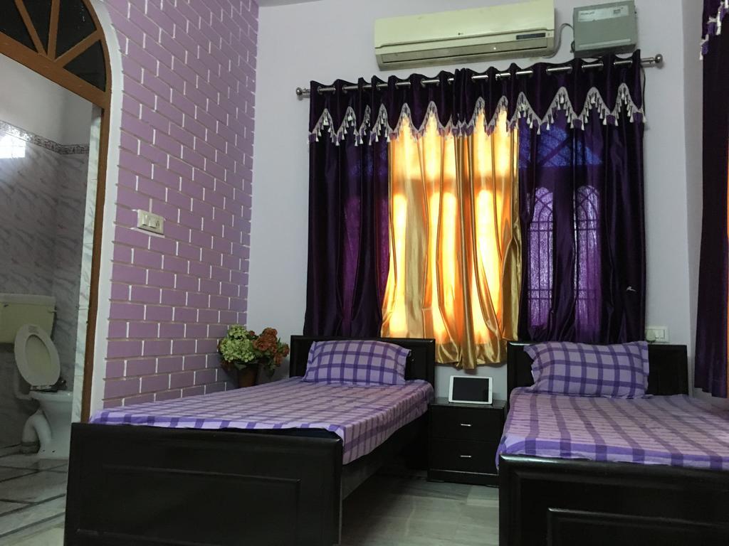Hotel Srishti Shelter Varanasi Esterno foto