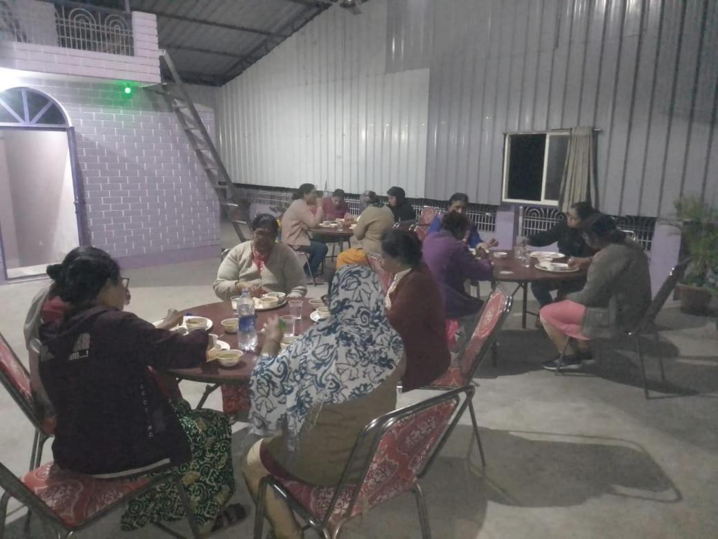 Hotel Srishti Shelter Varanasi Esterno foto